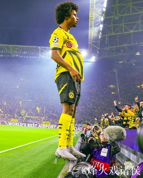 阿德耶米女友希望去大城市，多特很困惑；曼联已接触门德斯